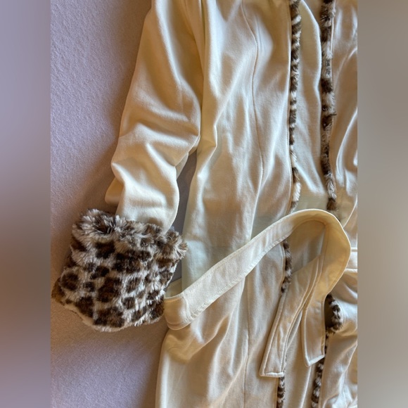 Serra Robe - Picture 3 of 11